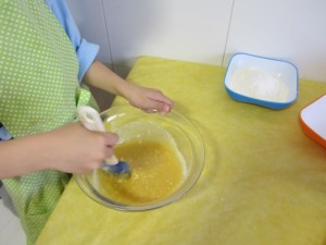 Pastas de almendra  mezclar